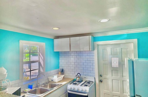 Rokers Point Apartment | Cozy Beachfront Cottage