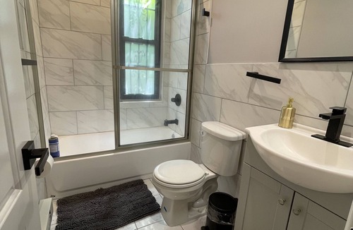 Ocean Hill Apartment | COZY BROOKLYN STUDIO 15 min To Manhattan