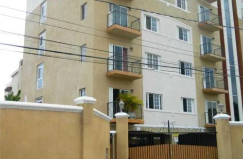 Kingston Apartment | Cozy Deluxe 2BR Kensington New Kingston