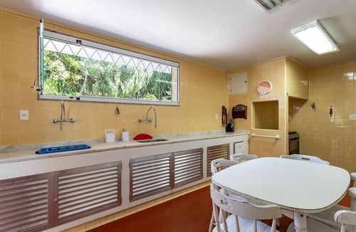 Itaipava Villa | Cozy Mountain Estate with Pool in Itaipava — Accommodates 26 Guests
