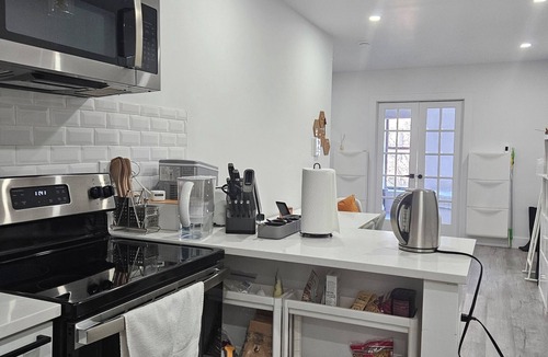 East Harlem Apartment | Cozy newly renovated 2BR/2BA Upper East Side Getaway