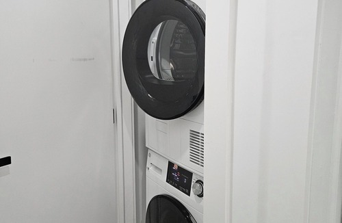 East Harlem Apartment | Cozy newly renovated 2BR/2BA Upper East Side Getaway