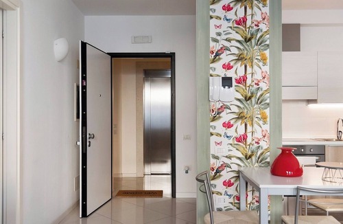 Treviso Apartment | Cozy river-view apartment, a stone's throw from the cathedral.