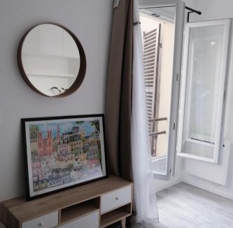 Clichy Apartment | Cozy studio near Paris