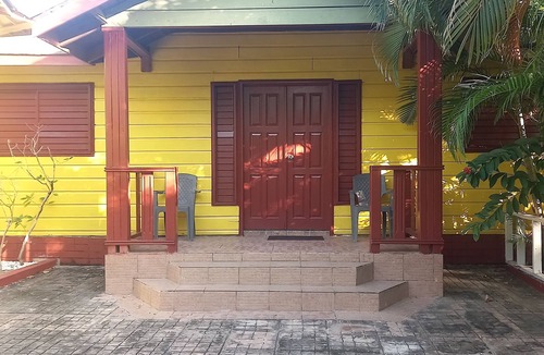Lacovia Cottage | Deano's Cottages