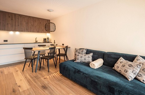 Valdaora di Mezzo Condo | Deluxe Apartment Arve