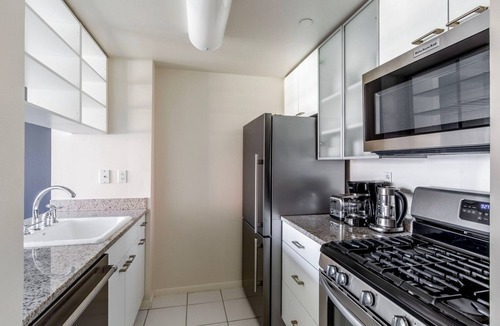 Chelsea Apartment | Deluxe Chelsea 1BR w/Doorman & Gym, nr Attractions, by Blueground