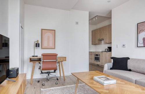 Clinton Hill Apartment | Deluxe Clinton Hill 1BR w/W/D, Gym & Pool, nr BAM, by Blueground
