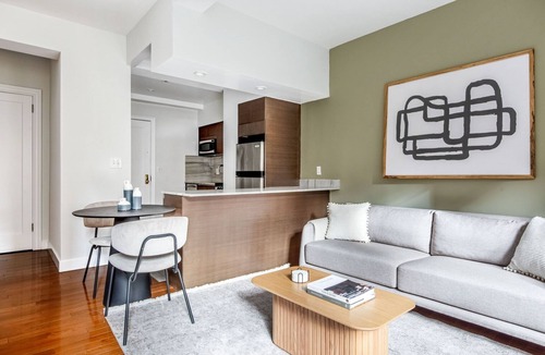 Sutton Place Apartment | Deluxe Sutton Place 1BR w/Doorman & Gym, nr Sutton Park, by Blueground