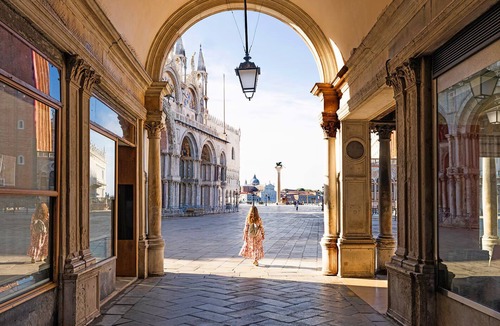 Cannaregio Apartment | Designer Loft with Panoramic Terrace in Historic Cannaregio