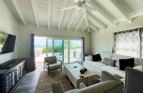 Hope Town Cottage | Detached Cottage