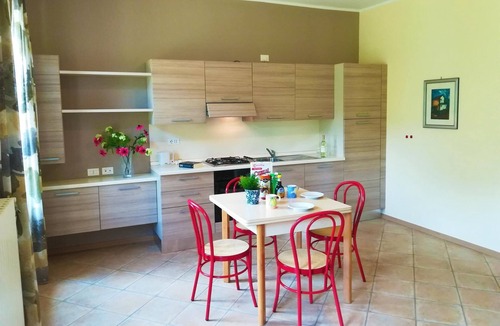 Idro Apartment | Directly on the lake on the second floor and with a garden on the first floor