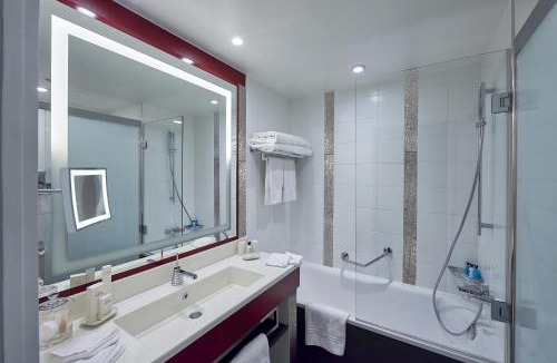 Chessy Hotel | Disney Hotel New York - The Art of Marvel
