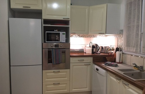 Bailly-Romainvilliers House | Disney private Villa, 4 bdrm, 3 bath, 10 pax WIFI, garden.