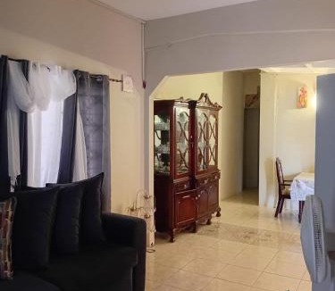 Portmore Apartment | DOUG MANOR flat 2