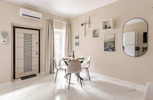 Gozzano Apartment | Dream house in center!