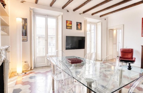 Carrobbio Apartment | Duomo Charming Maison with Private Terrace - A Unique Milanese Experience