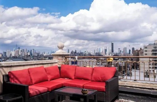 South Slope Apartment | Duplex Penthouse In The Sky w/360 Views & Hot Tub