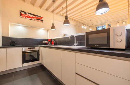 Saint-Merri Apartment | Duran Duran, 3BR/2BA, 6 personnes