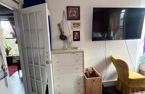 East Village Apartment | East Village Cozy 1 Bedroom In Shared 3 Bedroom Prime Location