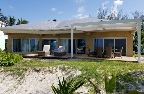 Spanish Wells House | Easy, Breezy, Beautiful - ON THE BEACH