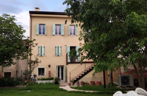 Sud-Est Apartment | Eco friendly - Vegan lifestyle - Pet Friendly - LGBTQIA+ friendly Guest house