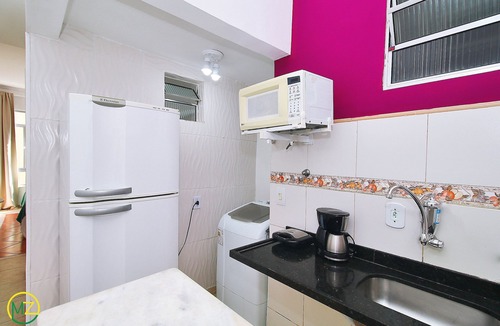 Copacabana Apartment | Economic studio with sea view in Copacabana