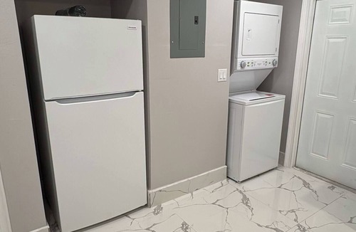 Bahamas Terrace Apartment | Elegant 2 bed-2 bath