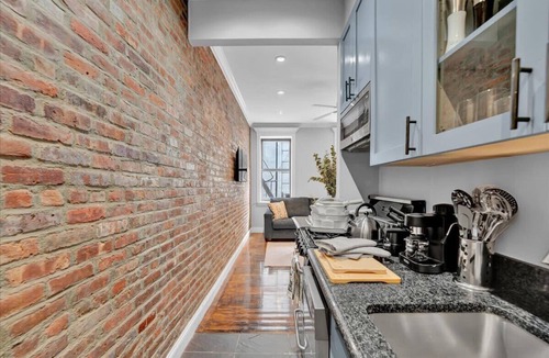 Gramercy Apartment | Elegant 3BR-2BA in Gramercy -Modern & Central