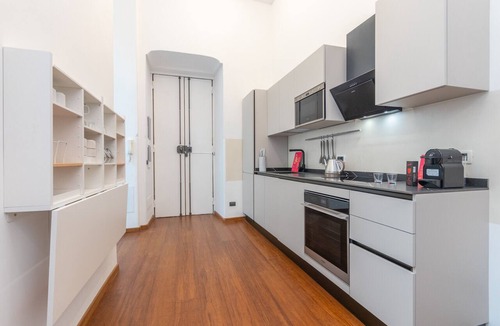 Historic Centre Apartment | Elegant Home with Sauna by Wonderful Italy