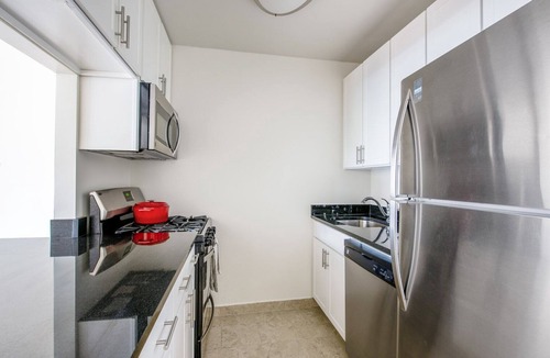 Manhattan Valley Apartment | Elegant UWS 1BR w/Doorman, Gym, Parking, nr. Central Park, by Blueground