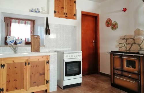 Solto Collina Apartment | Elena's Chalet. .