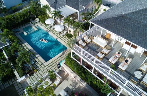 Dunmore Town Resort | Eleven Bahama House