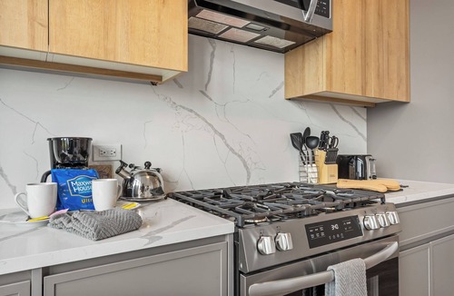 Bath Beach Apartment | Elite Brooklyn Living with Premiere Amenities