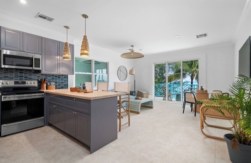 Westward Villas Subdivision House | Emerald Wave 10-Bedroom Estate