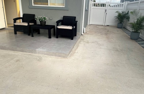 Portmore House | Enjoy a peaceful escape in our 3-bedroom Villa in Portmore with WiFi, AC.