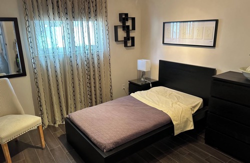 Queens House | Enjoy beautiful Rockaway. nSecured neighborhood.nFerry/subway to Manhattan.