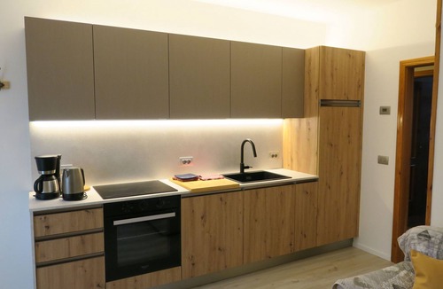 Pur Apartment | Erdgeschosswohnung mit möbliertem Garten by Interhome