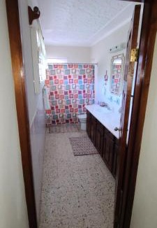 Runaway Bay Villa | Eslyn Villa