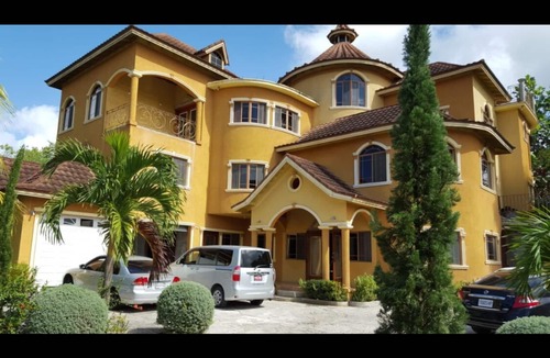 Montego Bay Apartment | Exotic Caribbean Home
