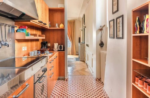 Saint-Germain-des-Pres Apartment | EXPERIENCE PARISIAN LIVING AT ITS MOST REFINED LOCATION - SAINT GERMAIN