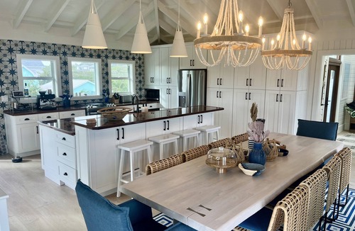 Hope Town House | Exquisite 8 bedroom Ocean Front Luxury Villa with Pool