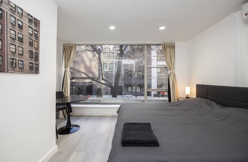 Turtle Bay Apartment | Exquisite Midtown Oasis: 4-Bedroom Luxury Duplex with Panoramic Views
