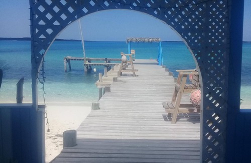Rolleville Villa | Exuma Point Villas-Swimming Pigs Resort Yellow