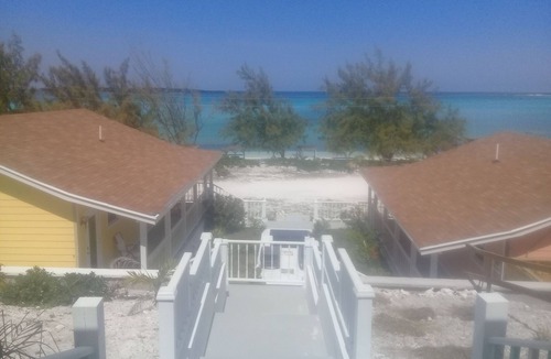 Rolleville Villa | Exuma Point Villas-Swimming Pigs Resort Yellow