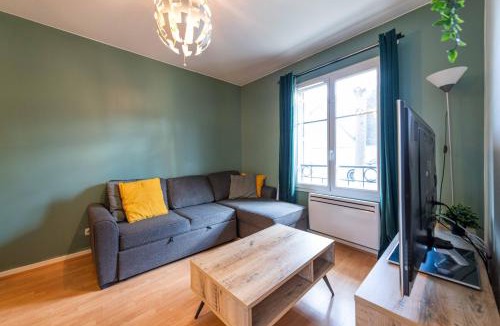 Bailly-Romainvilliers Apartment | F2 coloré et confortable proche Disney+WIFI