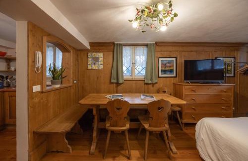 Cortina d'Ampezzo Apartment | FALORIA Studio Apartment