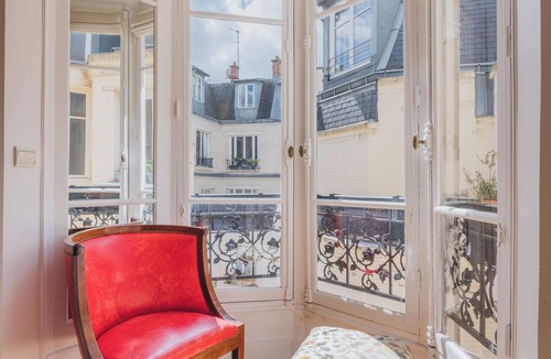 Passy Apartment | Family Dupleix A/C balcony Eiffel Tower View