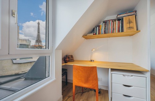Passy Apartment | Family Dupleix A/C balcony Eiffel Tower View