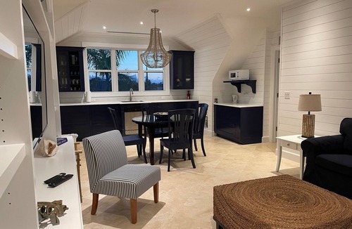 Treasure Cay House | Family estate coach house and guest house on TC beach with beautiful pool